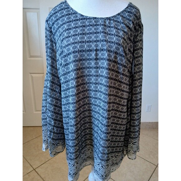FASHION BUG Womens Blouse Tunic Lunes 3X Top Flared Long Sleeve Gray Geografic - Picture 1 of 16